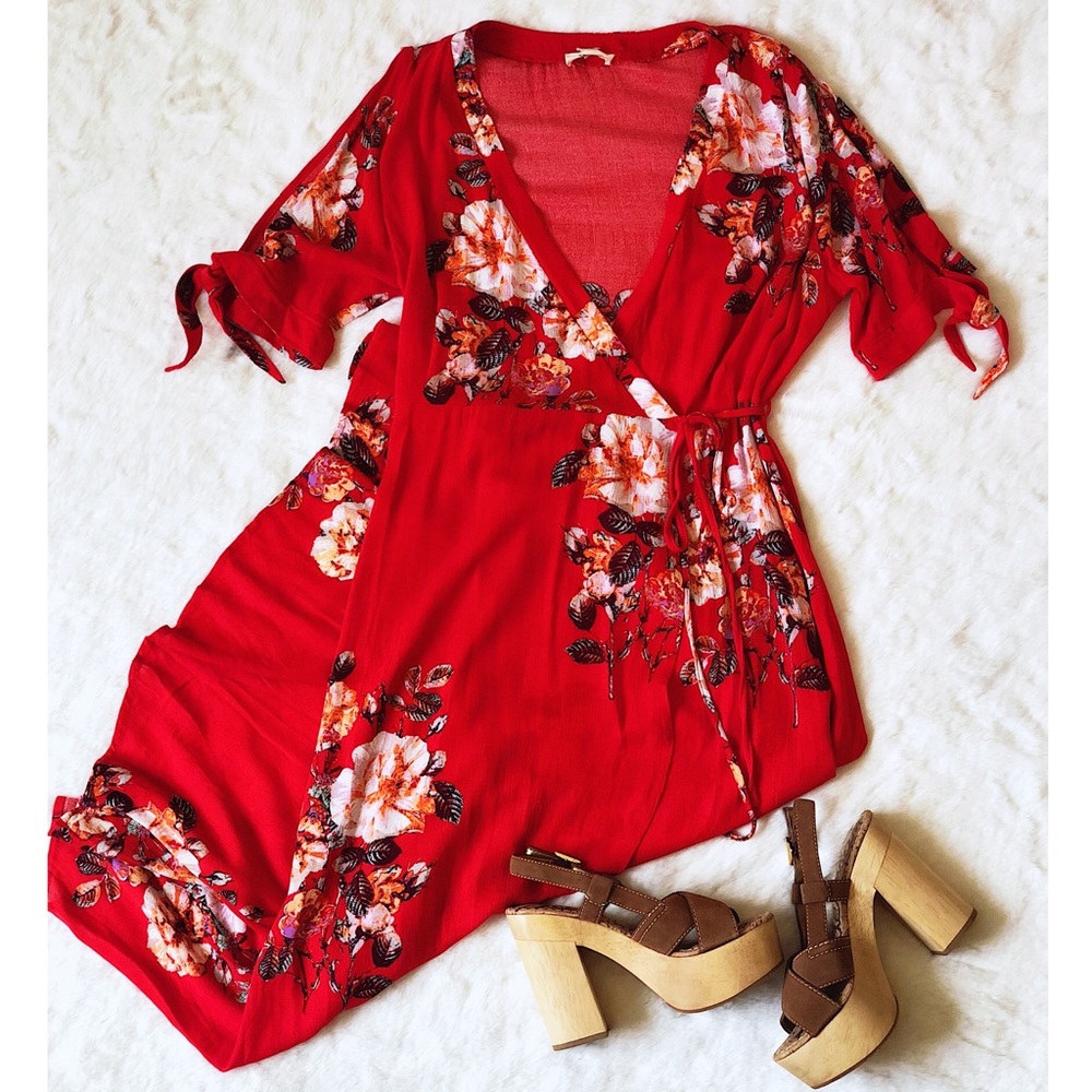 Floral Wrap Dress - Picture 4 of 8